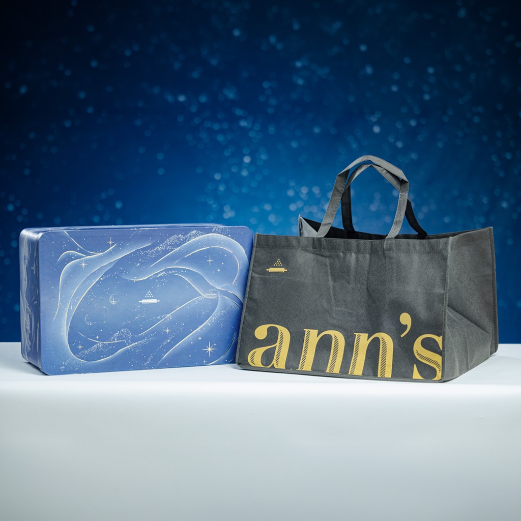 Annsclusive + Tote Bag.jpg