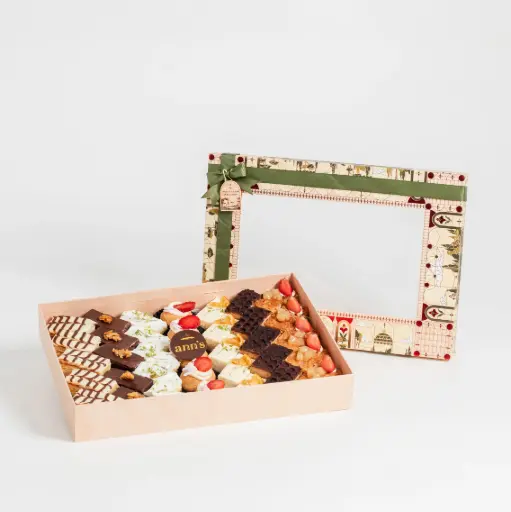 [PFS-HS25] Ann's Petits Fours Special Holiday Season